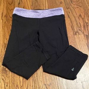 Ivivva black reversible cropped leggings size 14